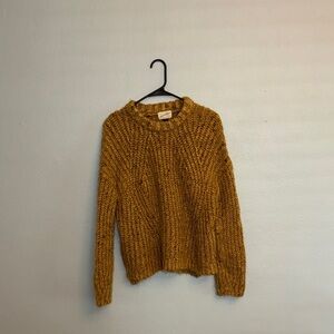Universal Thread Mustard Crew Neck Sweater